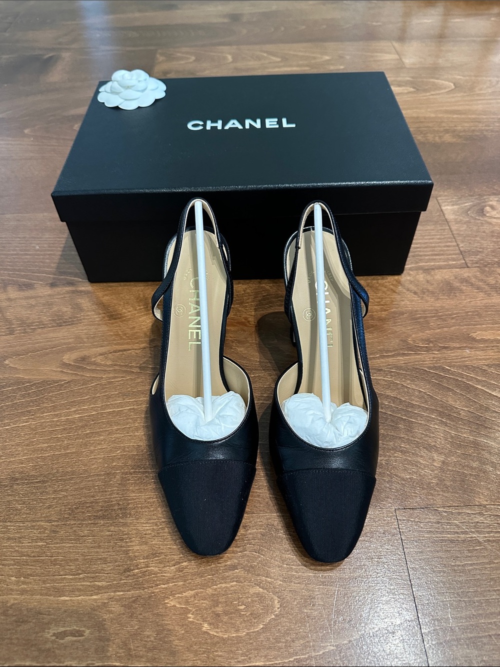 Chanel slingbacks black size 6, like new